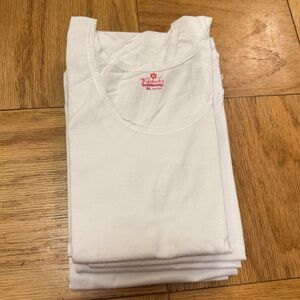 Never Worn 6 Pack White Kentucky Camisole